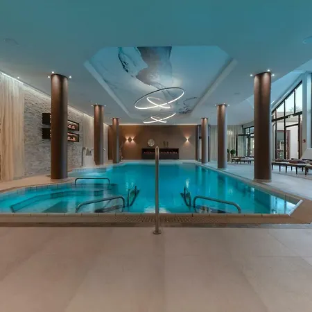 Hotel Land & Golf Stromberg 4*